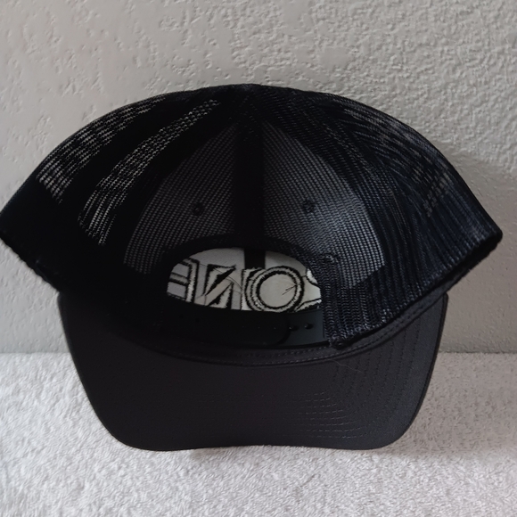 2 ONE - Picture 4 of 5